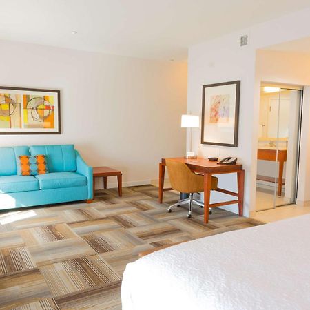 Hampton Inn & Suites Riverside/Corona East Ngoại thất bức ảnh