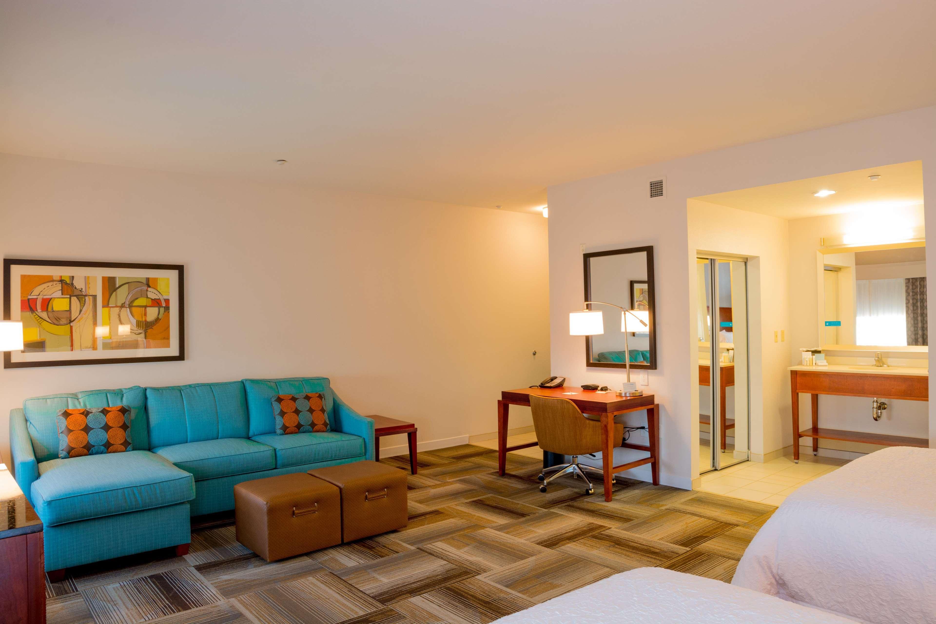 Hampton Inn & Suites Riverside/Corona East Ngoại thất bức ảnh