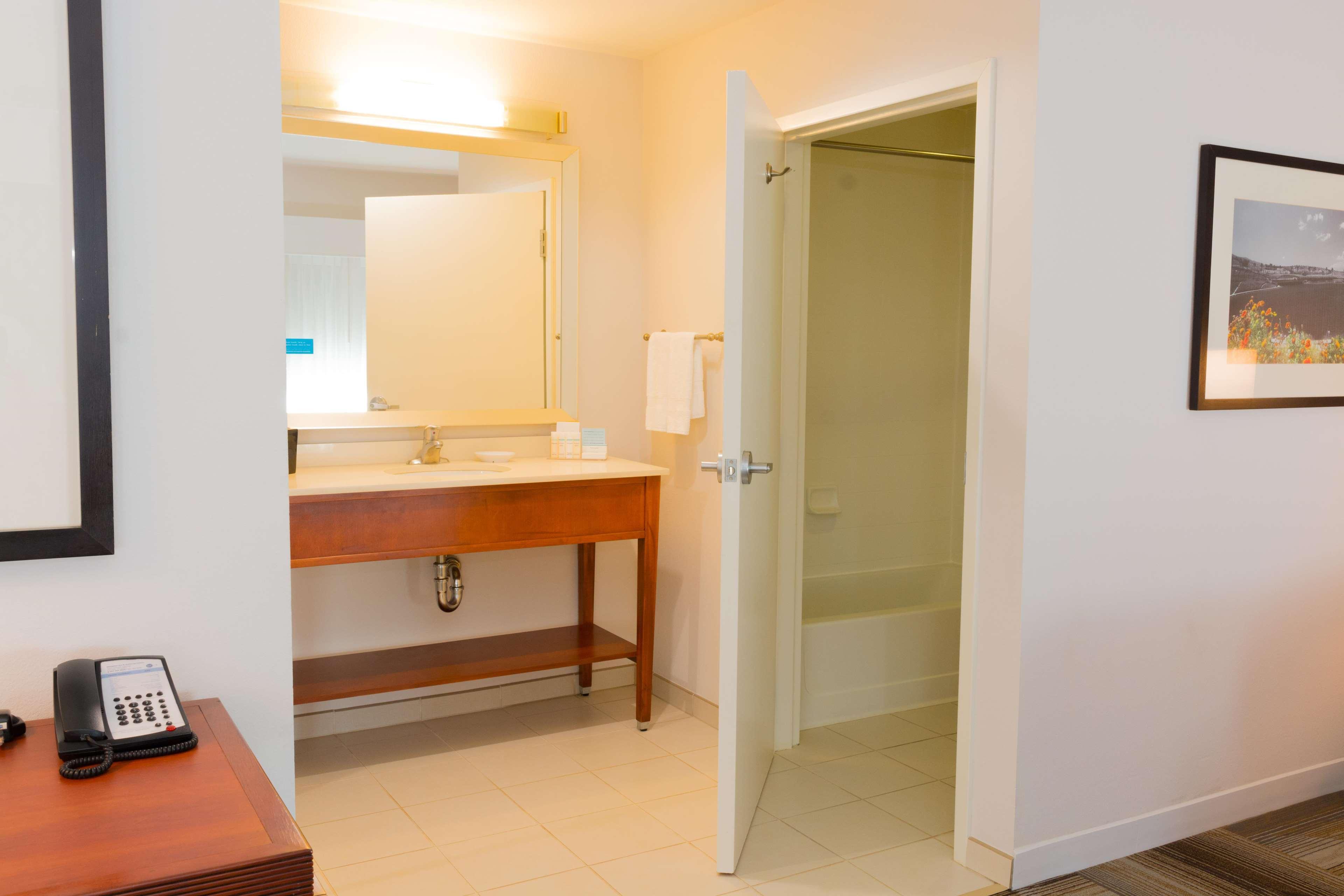 Hampton Inn & Suites Riverside/Corona East Ngoại thất bức ảnh