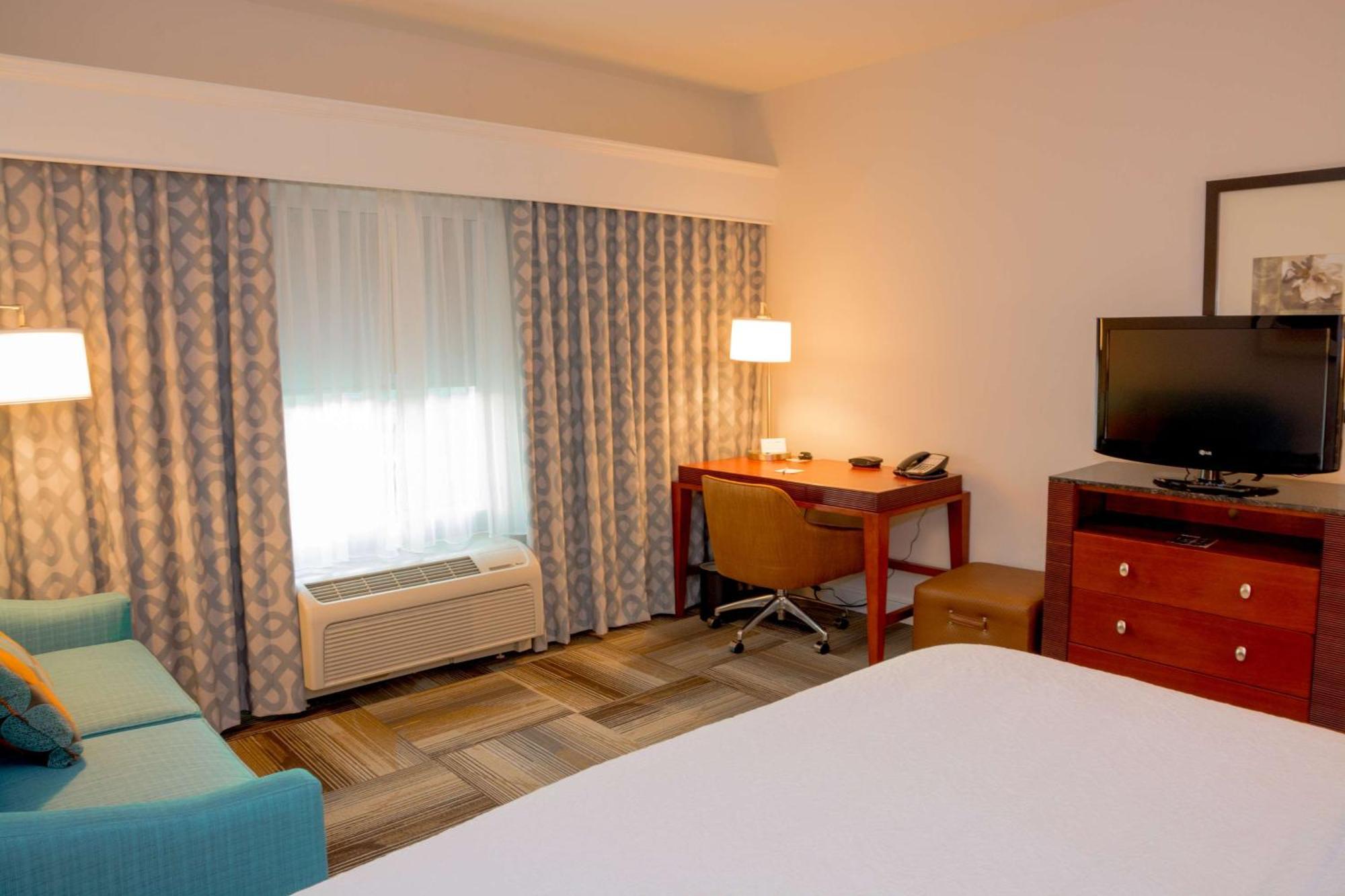 Hampton Inn & Suites Riverside/Corona East Ngoại thất bức ảnh